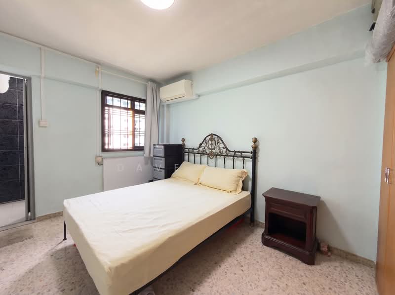 175 Ang Mo Kio Avenue 4, 175 Ang Mo Kio Avenue 4, 3 Bedrooms, 980 sqft, HDB Flat For Sale, by Dave Sear, 500150255 - Master Bedroom - PropertyGuru.com.sg