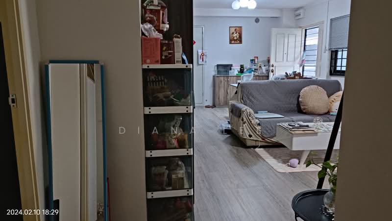 319 Sembawang Close, 319 Sembawang Close, 3 Bedrooms, 1,067 sqft, HDB Flat For Rent, by Diana Lee, 500150291 - Living Room - PropertyGuru.com.sg