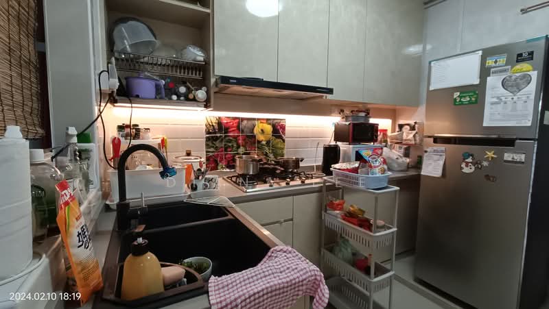 319 Sembawang Close, 319 Sembawang Close, 3 Bedrooms, 1,067 sqft, HDB Flat For Rent, by Diana Lee, 500150291 - Kitchen - PropertyGuru.com.sg