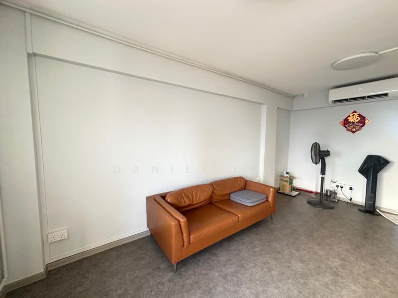73 Lorong 4 Toa Payoh, 73 Lorong 4 Toa Payoh, 2 Bedrooms, 775 sqft, HDB Flat For Rent, by Daniel Lee, 500150293 - Living Room - PropertyGuru.com.sg