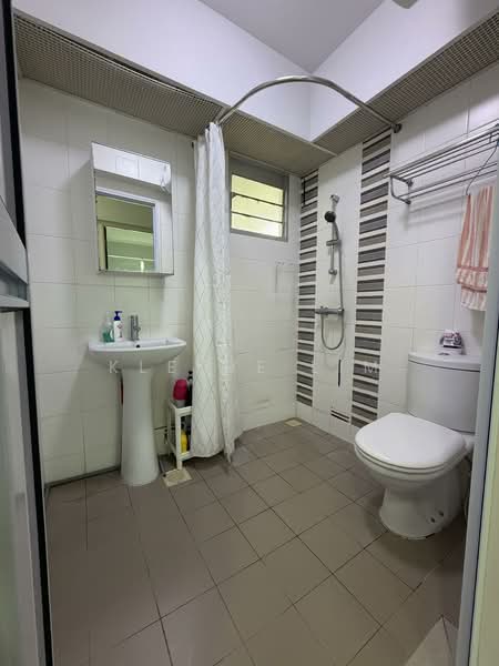 505A Yishun Street 51, 505A Yishun Street 51, Room Rental, 200 sqft, HDB Flat For Rent, by Kleeve Lim, 500150302 - Bathroom - PropertyGuru.com.sg