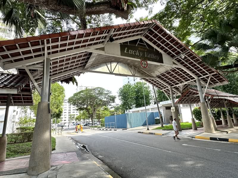 72 Bedok South Avenue 3, 72 Bedok South Avenue 3, 3 Bedrooms, 1,324 sqft, HDB Flat For Sale, by Anthea Chang, 500150311 - Exterior - PropertyGuru.com.sg