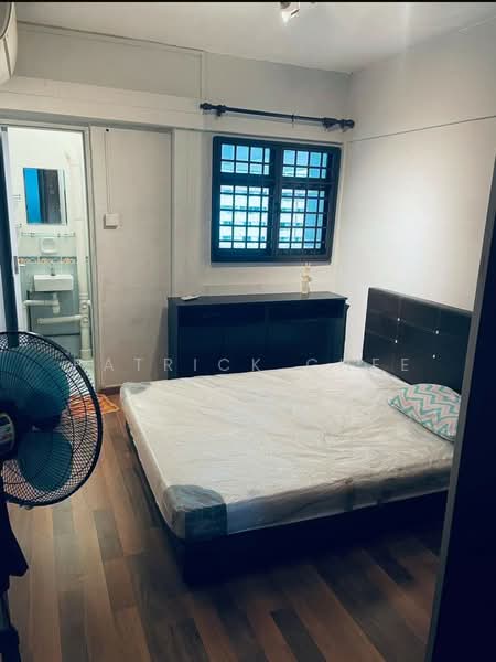 215 Ang Mo Kio Avenue 1, 215 Ang Mo Kio Avenue 1, 3 Bedrooms, 947 sqft, HDB Flat For Sale, by Patrick Chee, 500150315 - Bedroom - PropertyGuru.com.sg