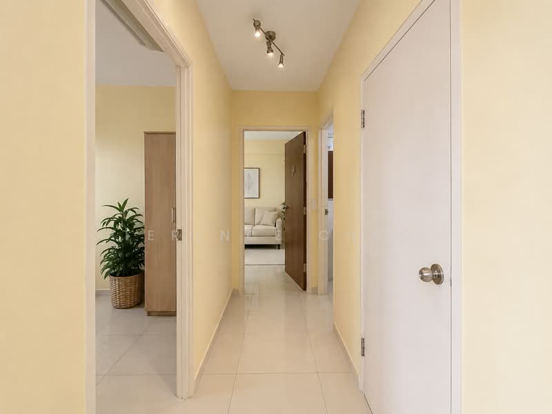 471B Upper Serangoon Crescent, 471B Upper Serangoon Crescent, 2 Bedrooms, 721 sqft, HDB Flat For Sale, by Terence Choo, 500150329 - Corridor - PropertyGuru.com.sg
