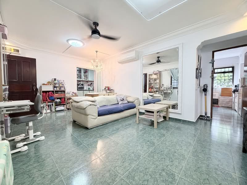 476 Sembawang Drive, 476 Sembawang Drive, 3 Bedrooms, 968 sqft, HDB Flat For Sale, by Baven Tan, 500150334 - Living Room - PropertyGuru.com.sg