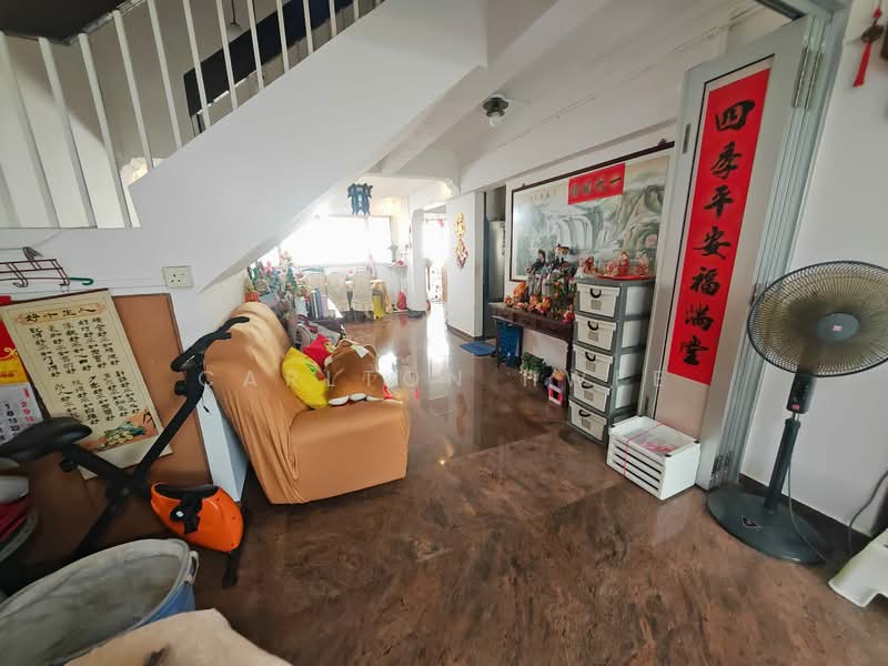 105 Jalan Rajah, 105 Jalan Rajah, 3 Bedrooms, 150 sqft, HDB Flat For Rent, by Carlton Hwee, 500150339 - Living Room - PropertyGuru.com.sg