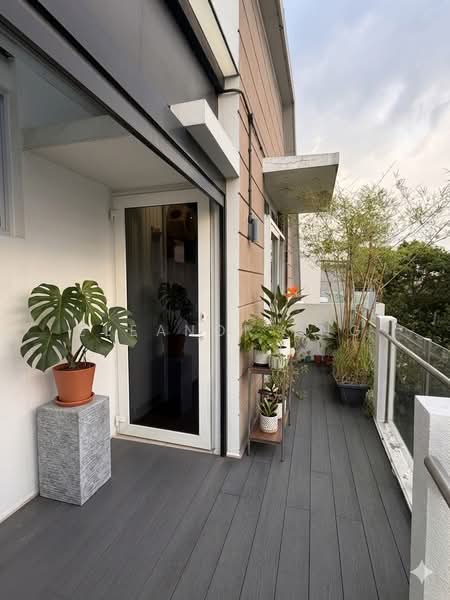Suites @ East Coast, 175 Upper East Coast Road, 1 Bedroom, 947 sqft, Condominium For Sale, by Eleanor Eng, 500150346 - Balcony - PropertyGuru.com.sg