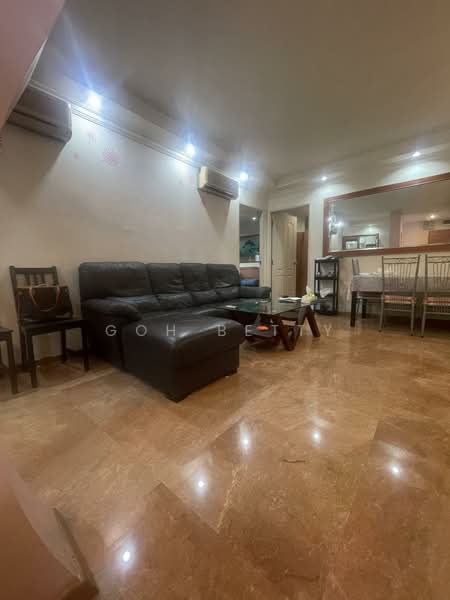 204A Compassvale Drive, 204A Compassvale Drive, 3 Bedrooms, 990 sqft, HDB Flat For Sale, by Goh Betty, 500150348 - Living Room - PropertyGuru.com.sg