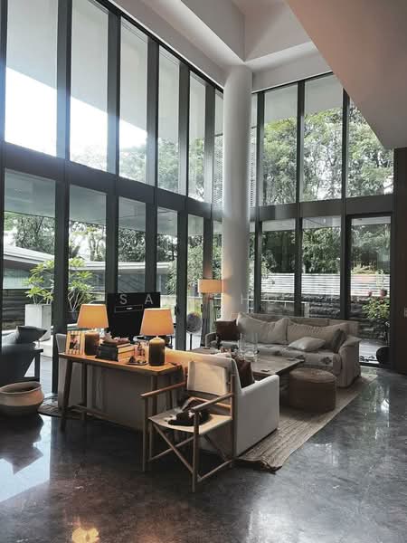 Leedon Residence, 6 Leedon Heights, 5 Bedrooms, 6,567 sqft, Condominium For Sale, by Sara Ho, 500150350 - Living Room - PropertyGuru.com.sg