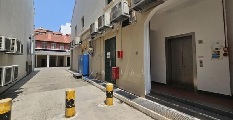 Cheap Rent l Level 2 l Main Road l Nice Frontage, , 712 sqft, Other Retail For Rent, by Eva Lau, 500150364 - Exterior - CommercialGuru.com.sg