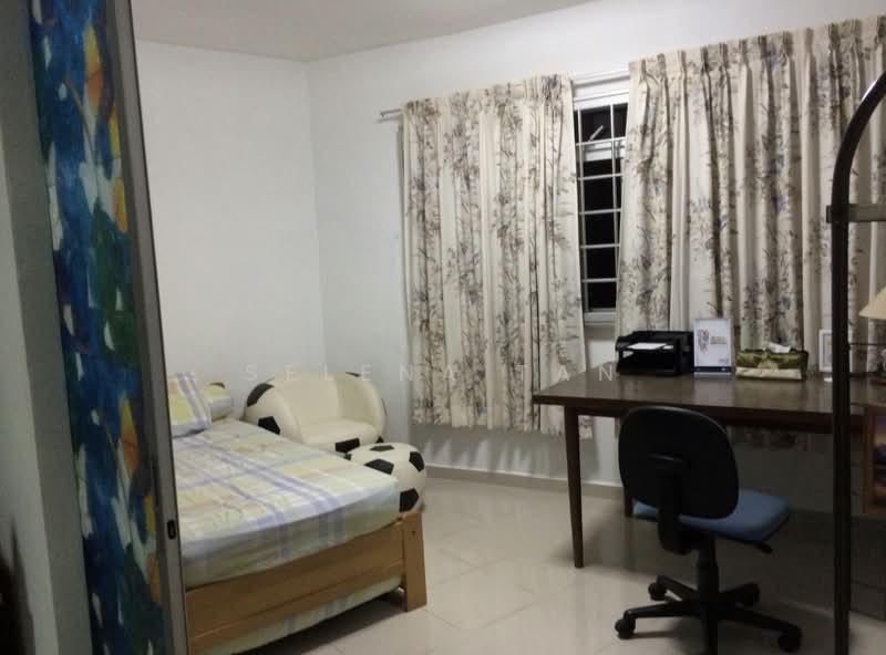 97 Lorong 3 Toa Payoh, 97 Lorong 3 Toa Payoh, Room Rental, 80 sqft, HDB Flat For Rent, by Selena Tan, 500150365 - Bedroom - PropertyGuru.com.sg