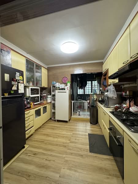 701 Tampines Street 71, 701 Tampines Street 71, 3 Bedrooms, 1,281 sqft, HDB Flat For Sale, by Laura Chan 陈诗惠, 500150366 - Kitchen - PropertyGuru.com.sg