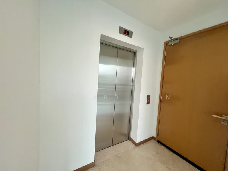 Lush on Holland Hill, 21 Holland Hill, 2 Bedrooms, 1,281 sqft, Condominium For Rent, by Leonard Chen, 500150367 - Corridor - PropertyGuru.com.sg