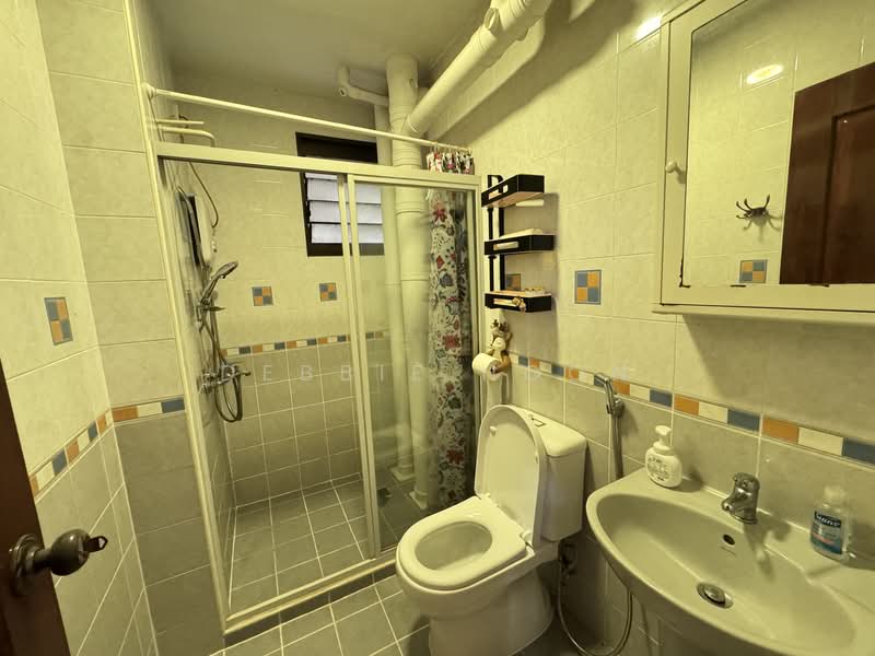 272D Jurong West Street 24, 272D Jurong West Street 24, Room Rental, 110 sqft, HDB Flat For Rent, by Debbie Hoon, 500150379 - Bathroom - PropertyGuru.com.sg