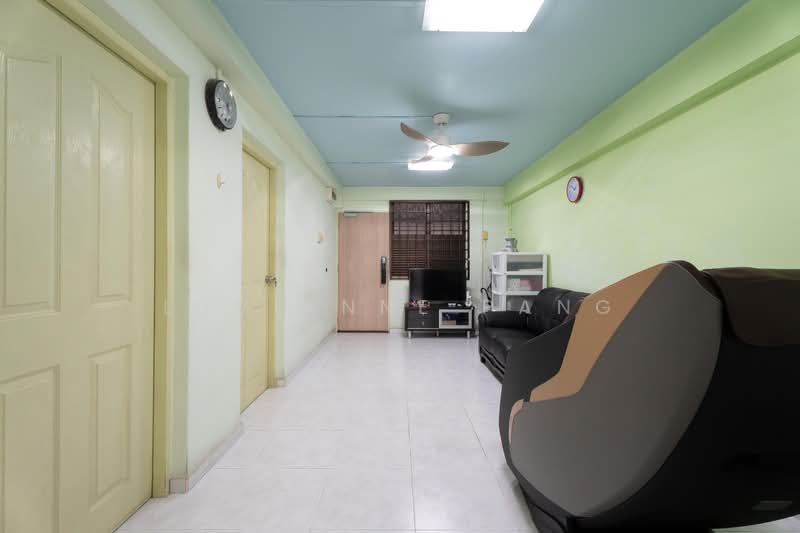 168 Stirling Road, 168 Stirling Road, 2 Bedrooms, 646 sqft, HDB Flat For Sale, by Luvianne Pang, 500150394 - Living Room - PropertyGuru.com.sg