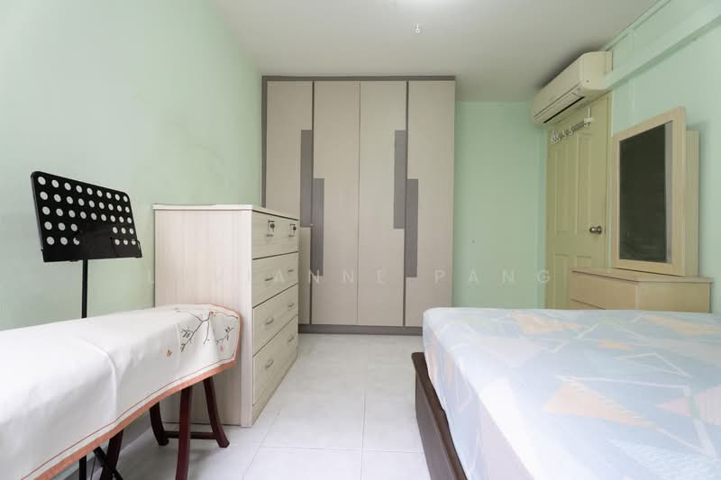 168 Stirling Road, 168 Stirling Road, 2 Bedrooms, 646 sqft, HDB Flat For Sale, by Luvianne Pang, 500150394 - Bedroom - PropertyGuru.com.sg