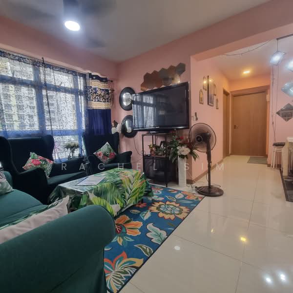 409C Northshore Drive, 409C Northshore Drive, 3 Bedrooms, 1,012 sqft, HDB Flat For Sale, by Rachel Sim, 500150406 - Living Room - PropertyGuru.com.sg