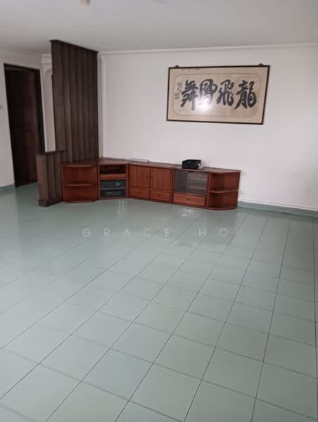 726 Yishun Street 71, 726 Yishun Street 71, 3 Bedrooms, 1,119 sqft, HDB Flat For Sale, by Grace Ho, 500150409 - Living Room - PropertyGuru.com.sg