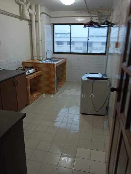 726 Yishun Street 71, 726 Yishun Street 71, 3 Bedrooms, 1,119 sqft, HDB Flat For Sale, by Grace Ho, 500150409 - Kitchen - PropertyGuru.com.sg