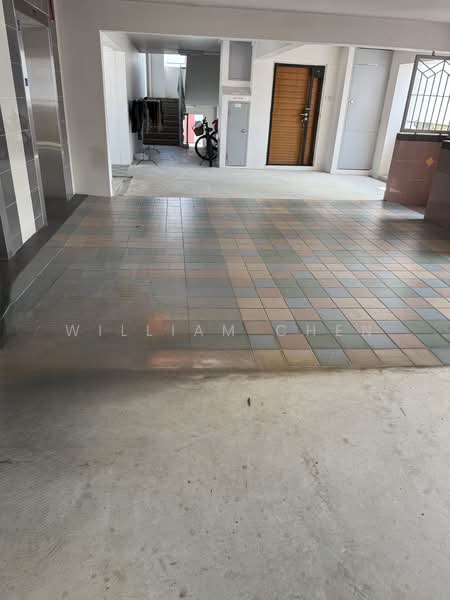 751 Woodlands Circle, 751 Woodlands Circle, 4 Bedrooms, 1,313 sqft, HDB Flat For Sale, by William Chen, 500150410 - Corridor - PropertyGuru.com.sg