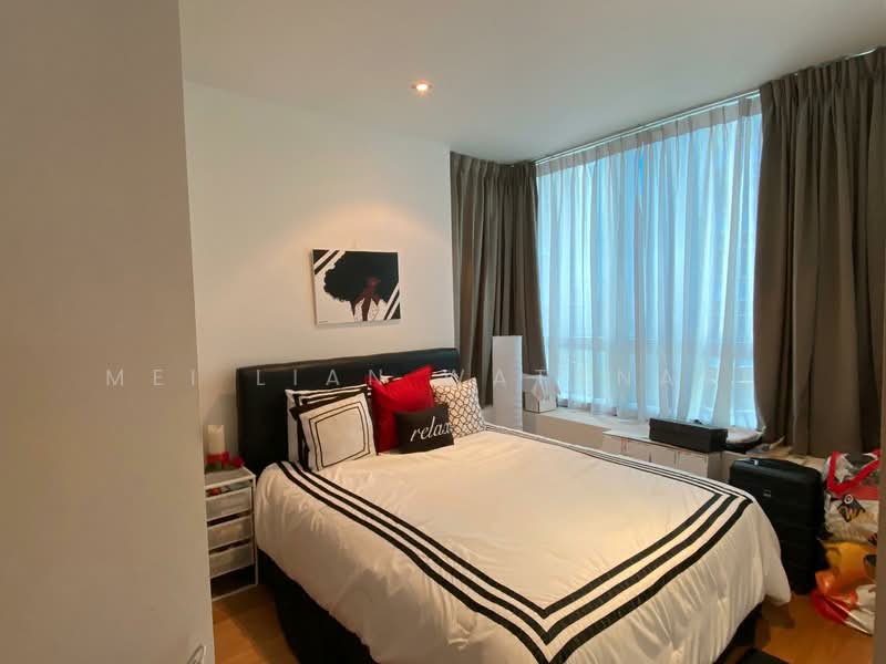 Marina Bay Residences, 18 Marina Boulevard, 2 Bedrooms, 1,066 sqft, Condominium For Rent, by Mei Lian Watanabe, 500150422 - Bedroom - PropertyGuru.com.sg