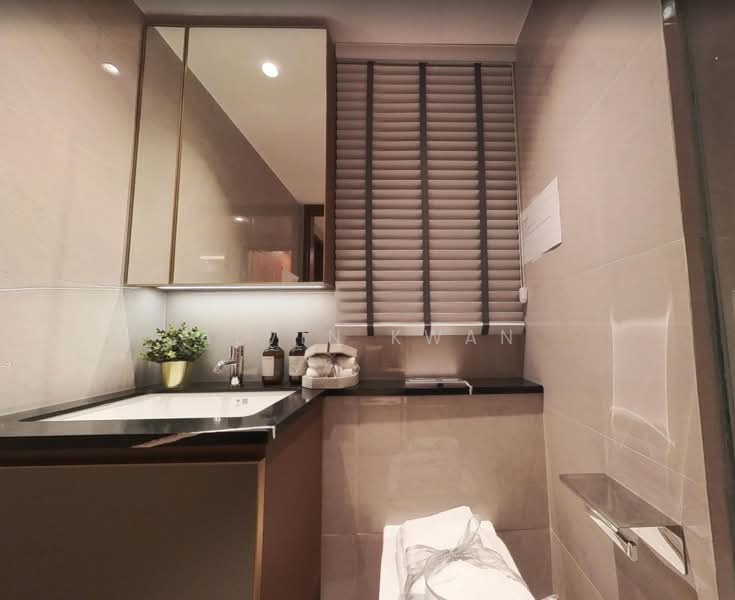 Chuan Park, 240 Lorong Chuan, 3 Bedrooms, 1,206 sqft, Condominium For Sale, by Alvin Kwan, 500150423 - Bathroom - PropertyGuru.com.sg