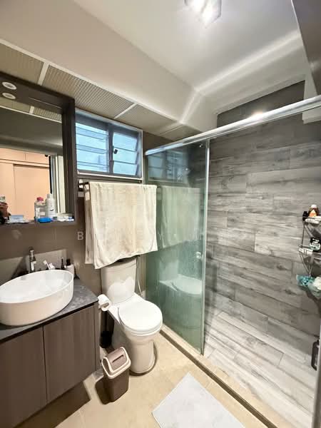 107B Canberra Street, 107B Canberra Street, 3 Bedrooms, 1,004 sqft, HDB Flat For Sale, by Bobby M.F, 500150424 - Bathroom - PropertyGuru.com.sg
