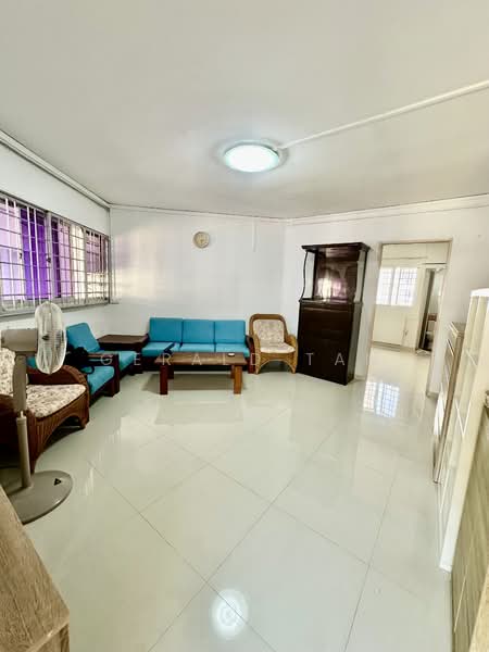 261 Tampines Street 21, 261 Tampines Street 21, 2 Bedrooms, 710 sqft, HDB Flat For Rent, by Gerald Tan, 500150427 - Living Room - PropertyGuru.com.sg
