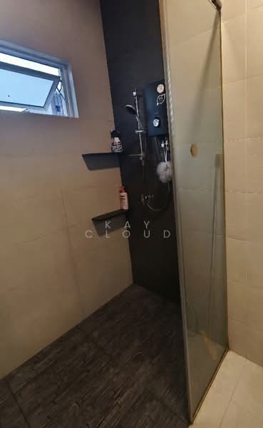 Upper Paya Lebar One Bedroom Near Bartley MRT, , 1 Bedroom, 480 sqft, Walk-up Apartment For Rent, by Kay Cloud, 500150433 - Bathroom - PropertyGuru.com.sg