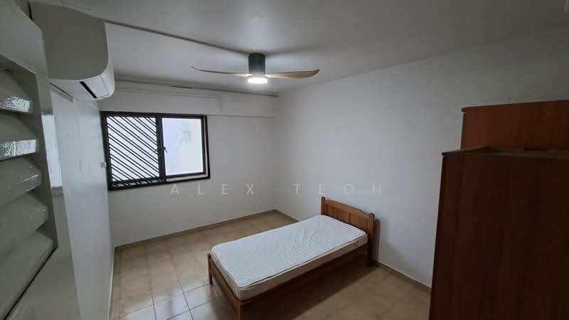 168 Bukit Batok West Avenue 8, 168 Bukit Batok West Avenue 8, Room Rental, 100 sqft, HDB Flat For Rent, by Alex Teoh, 500150438 - Bedroom - PropertyGuru.com.sg