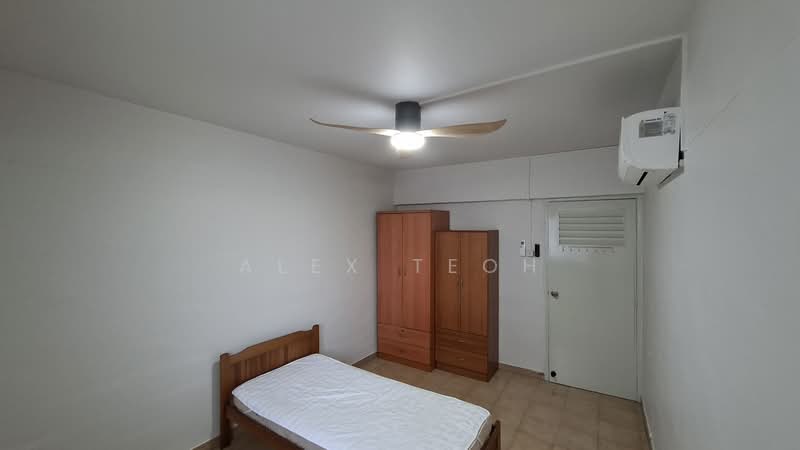 168 Bukit Batok West Avenue 8, 168 Bukit Batok West Avenue 8, Room Rental, 100 sqft, HDB Flat For Rent, by Alex Teoh, 500150438 - Bedroom - PropertyGuru.com.sg
