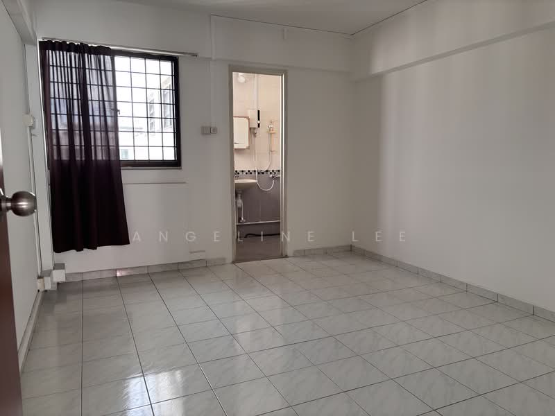 720 Yishun Street 71, 720 Yishun Street 71, 4 Bedrooms, 104 sqft, HDB Flat For Sale, by Angeline Lee, 500150439 - Bathroom - PropertyGuru.com.sg