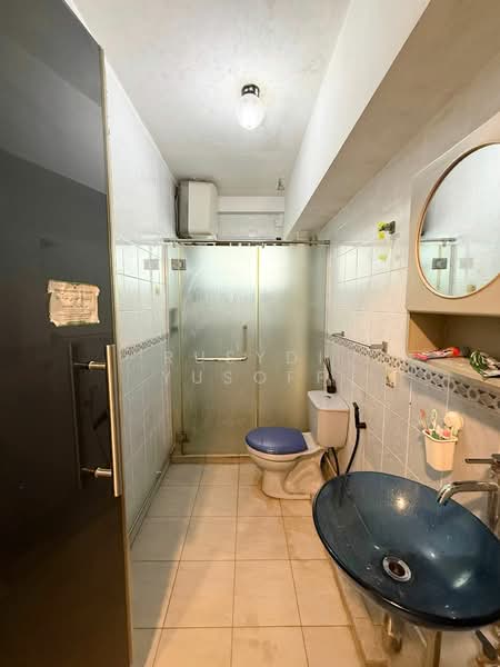 501D Wellington Circle, 501D Wellington Circle, 3 Bedrooms, 1,399 sqft, HDB Flat For Sale, by Rusydi Yusoff, 500150440 - Bathroom - PropertyGuru.com.sg