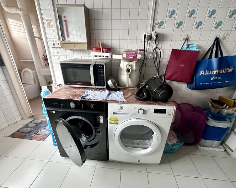 862 Yishun Avenue 4, 862 Yishun Avenue 4, Room Rental, 150 sqft, HDB Flat For Rent, by Trixia Chua, 500150448 - Interior - PropertyGuru.com.sg