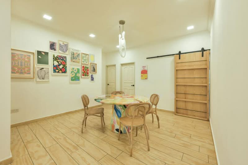 The Summit, 451 Upper East Coast Road, 3 Bedrooms, 1,249 sqft, Condominium For Rent, by Joan Cheng, 500150453 - Dining Room - PropertyGuru.com.sg