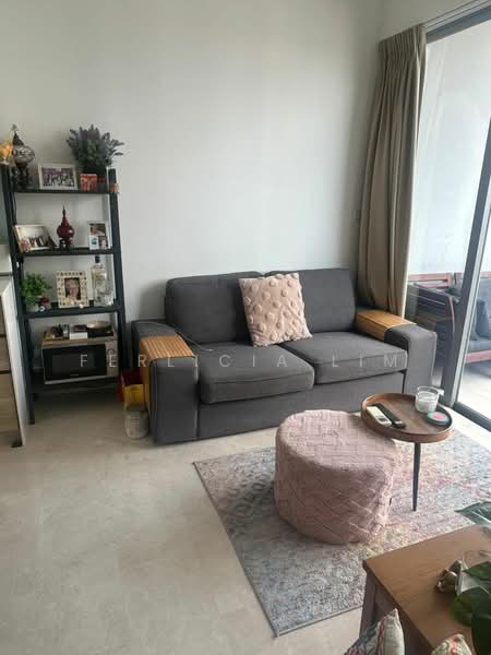 Alex Residences, 28 Alexandra View, 1 Bedroom, 474 sqft, Apartment For Rent, by Ferlicia Lim, 500150465 - Living Room - PropertyGuru.com.sg