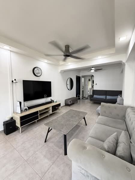 619 Woodlands Drive 52, 619 Woodlands Drive 52, 3 Bedrooms, 1,022 sqft, HDB Flat For Sale, by Rusydi Yusoff, 500150473 - Living Room - PropertyGuru.com.sg