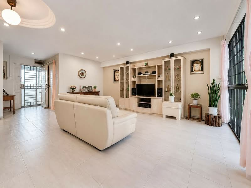 148 Rivervale Crescent, 148 Rivervale Crescent, 3 Bedrooms, 1,313 sqft, HDB Flat For Sale, by Jerome Ng, 500150477 - Living Room view 1 - PropertyGuru.com.sg