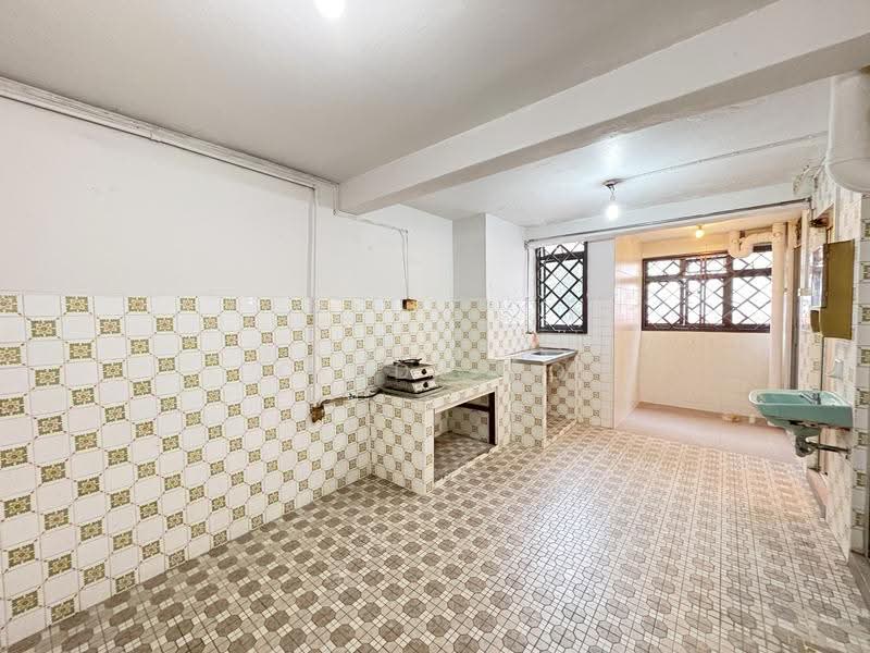 114 Ho Ching Road, 114 Ho Ching Road, Boon Lay / Jurong / Tuas, 2 Bedrooms, 721 sqft, HDB Flat For Sale, by Cindy Ho, 500150478 - Kitchen - PropertyGuru.com.sg