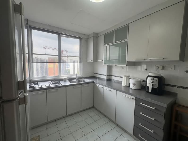 Elias Green, , 3 Bedrooms, 1,688 sqft, Condominium For Sale, by T T Lim, 500150479 - Kitchen - PropertyGuru.com.sg