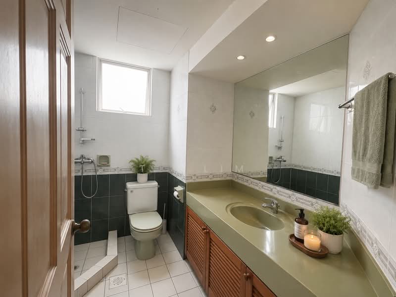 Elias Green, , 3 Bedrooms, 1,688 sqft, Condominium For Sale, by T T Lim, 500150479 - Bathroom - PropertyGuru.com.sg