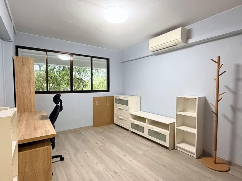 18 Marine Terrace, 18 Marine Terrace, 2 Bedrooms, 946 sqft, HDB Flat For Rent, by Adele Lau, 500150495 - Common Bedroom - PropertyGuru.com.sg