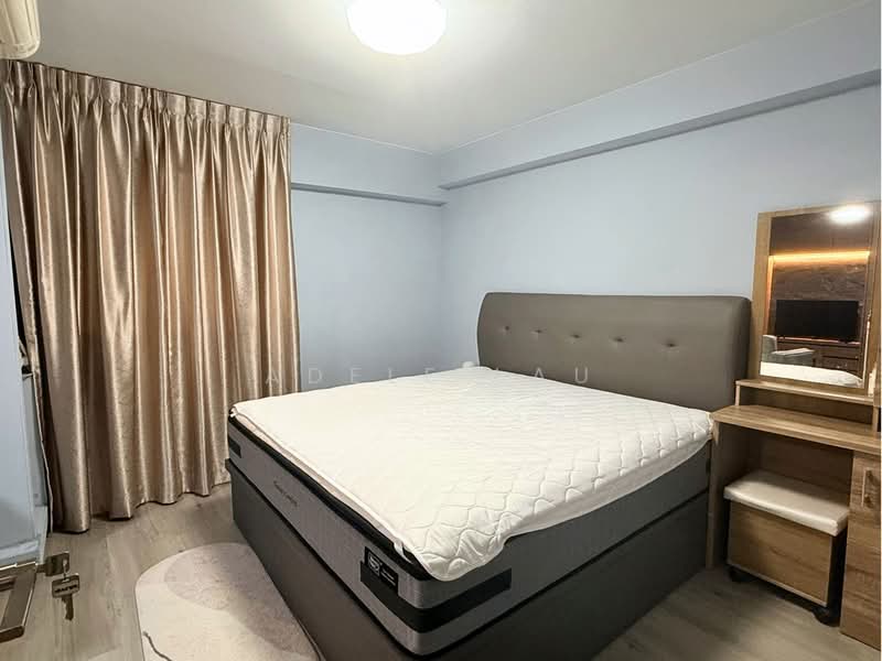 18 Marine Terrace, 18 Marine Terrace, 2 Bedrooms, 946 sqft, HDB Flat For Rent, by Adele Lau, 500150495 - Master Bedroom - PropertyGuru.com.sg
