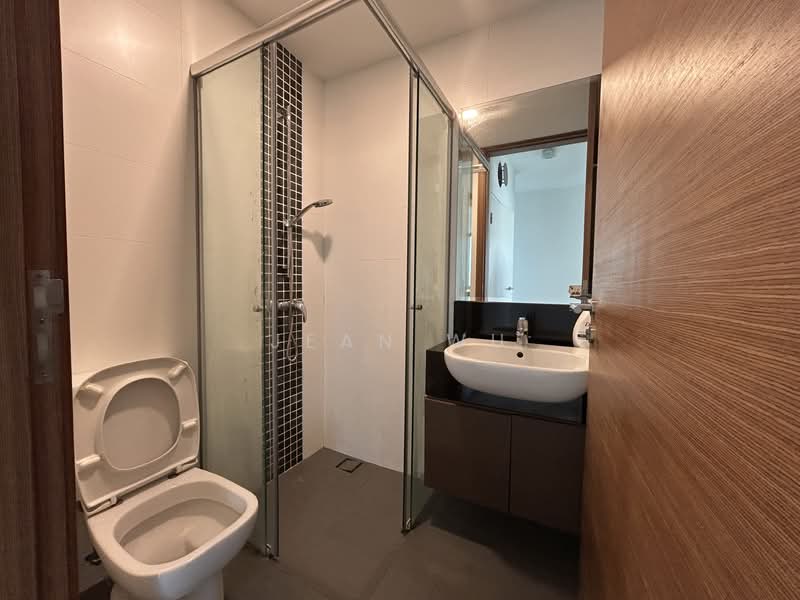 Cosmo, 18 Guillemard Crescent, 2 Bedrooms, 667 sqft, Condominium For Sale, by Jean Wu, 500150502 - Bathroom - PropertyGuru.com.sg