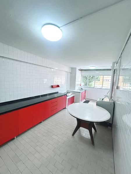 128 Ang Mo Kio Avenue 3, 128 Ang Mo Kio Avenue 3, 3 Bedrooms, 990 sqft, HDB Flat For Rent, by Valerie Ong, 500150507 - Kitchen - PropertyGuru.com.sg