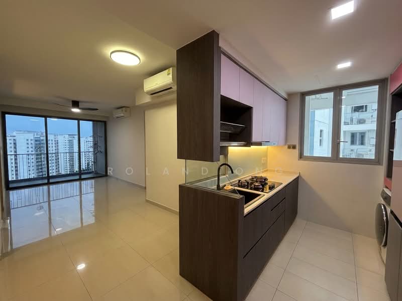 Prive, 31 Punggol Field, 3 Bedrooms, 883 sqft, Executive Condominium For Sale, by Roland Ong, 500150509 - Living Room - PropertyGuru.com.sg