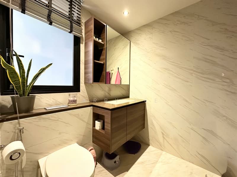Le Quest, 10 Bukit Batok Street 41, 3 Bedrooms, 936 sqft, Condominium For Rent, by Larry Lee, 500150517 - Bathroom - PropertyGuru.com.sg