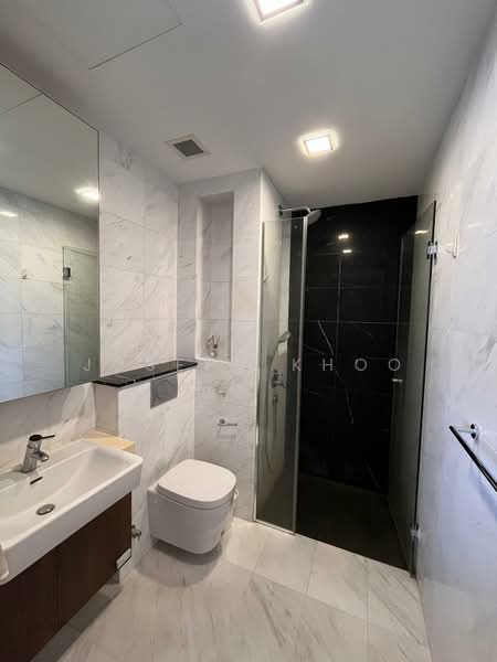 Spottiswoode 18, 18 Spottiswoode Park Road, 1 Bedroom, 388 sqft, Condominium For Rent, by Joseph Khoo, 500150526 - Bathroom - PropertyGuru.com.sg