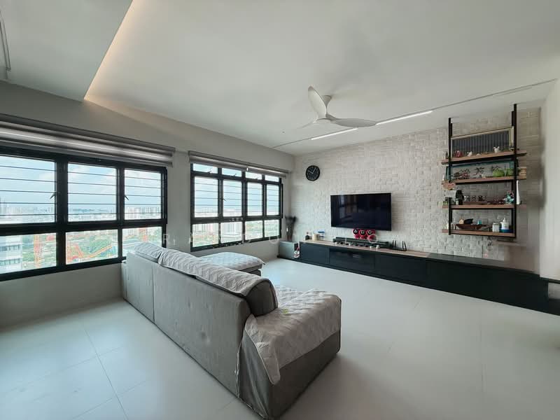 635B Senja Road, 635B Senja Road, 3 Bedrooms, 1,206 sqft, HDB Flat For Sale, by Brandon Loh, 500150533 - Living Room - PropertyGuru.com.sg