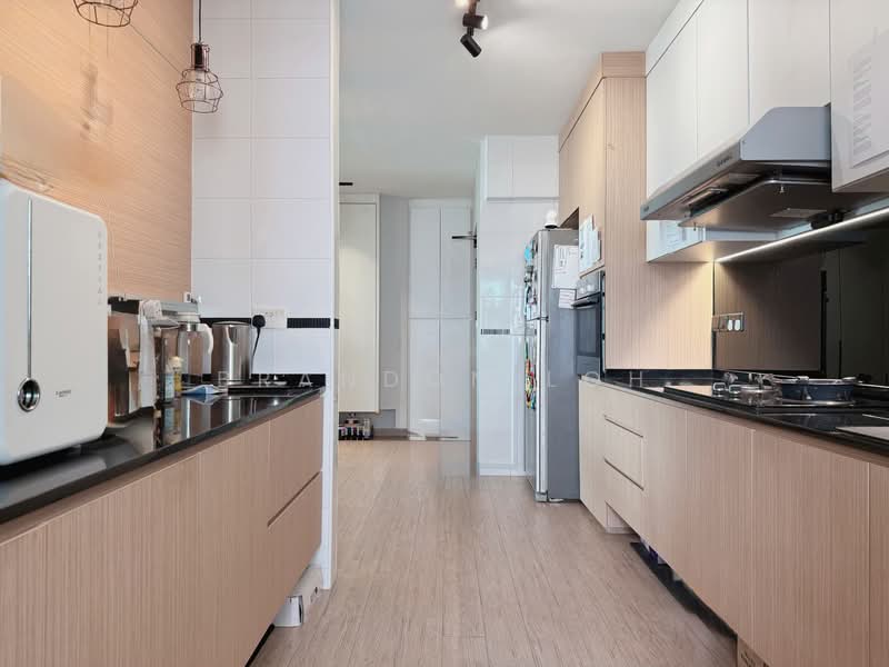635B Senja Road, 635B Senja Road, 3 Bedrooms, 1,206 sqft, HDB Flat For Sale, by Brandon Loh, 500150533 - Kitchen - PropertyGuru.com.sg